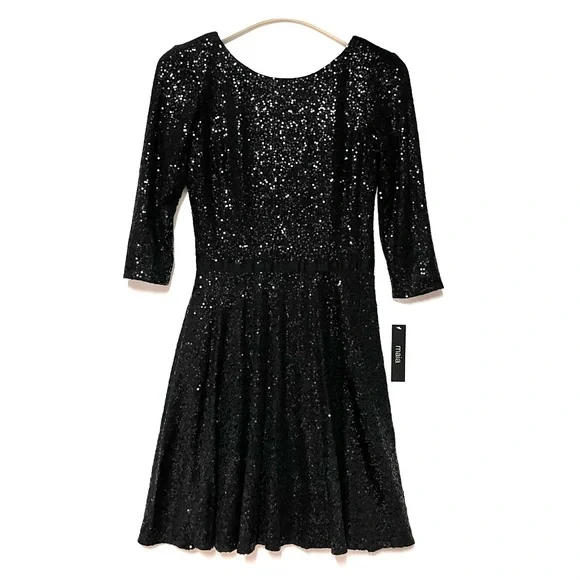 v neck cocktail dress knee length Mac Duggal - Beige Embellished Short Sleeve Empire Waist Dress